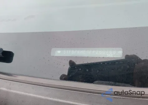 2015 Toyota Corolla Le Eco z USA, uszkodzony, nr VIN 5YFBPRHE1FP260768